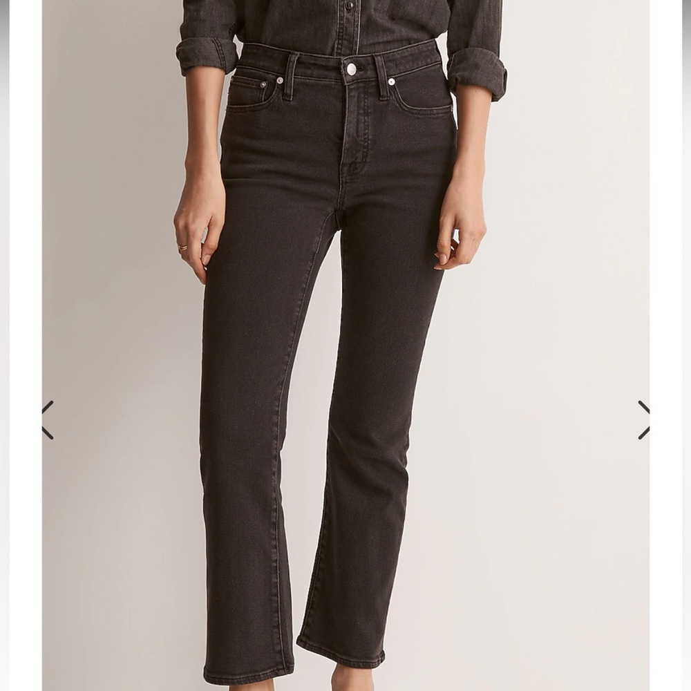 Madewell Black Mid rise Kick Out Crop